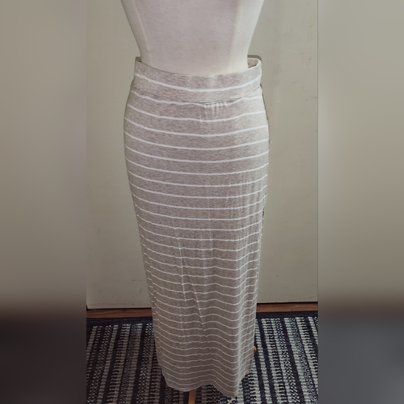 Bluenotes striped women’s small maxi skirt with side slit - Picture 7 of 7